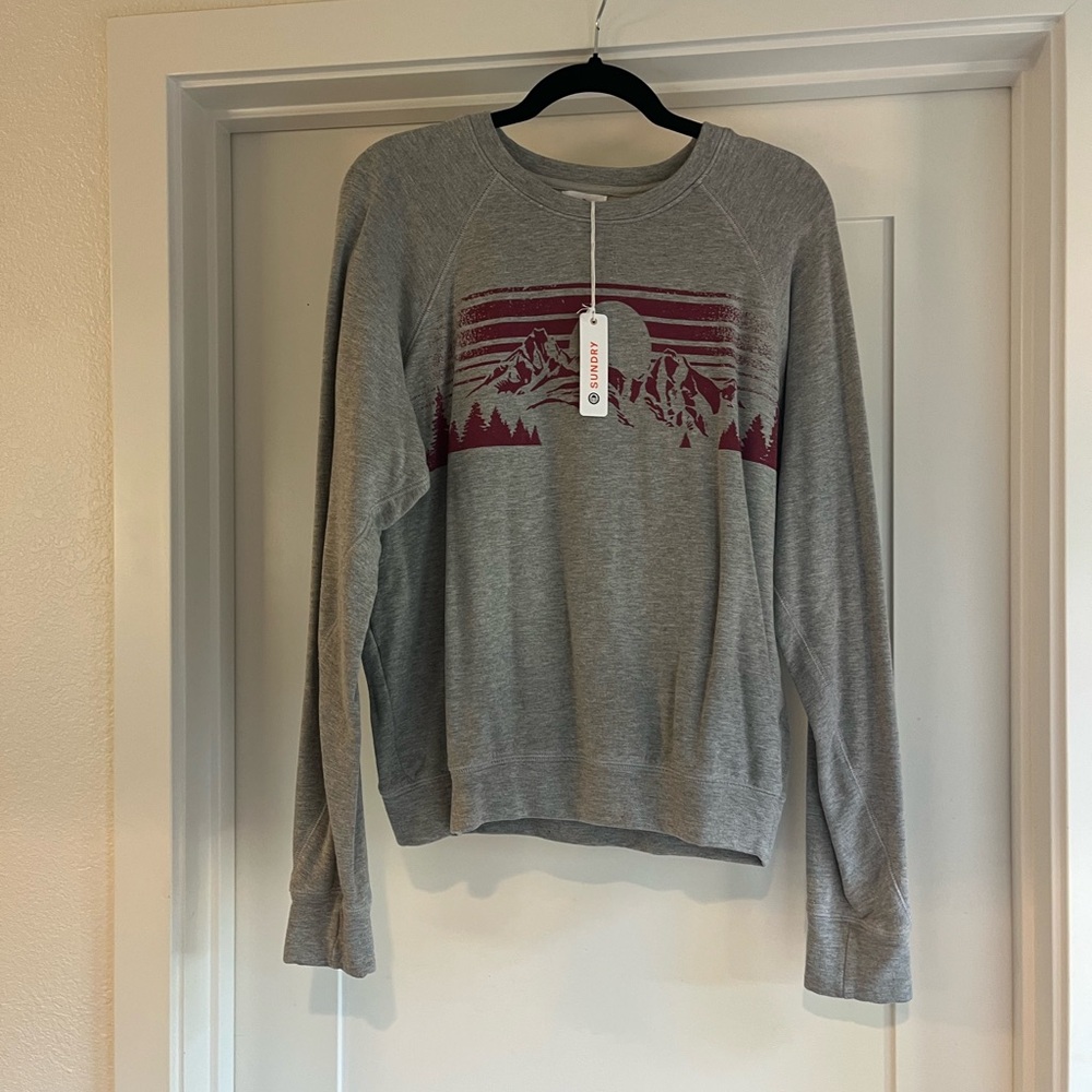 Sundry | Gray & Purple Mountain Print Women’s Sweater | Size 2 (Medium)
